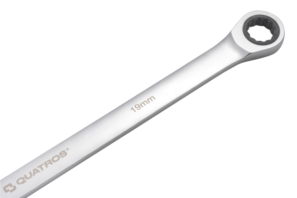 Klucz oczkowy bardzo długi z grzechotką 90 zębów 19mm L=420mm