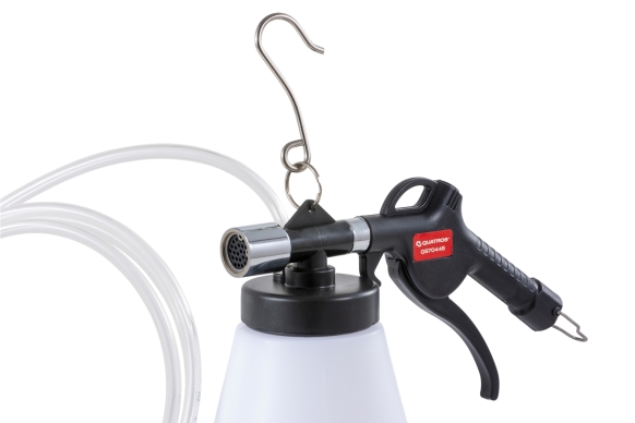 Przyrząd do wymiany i odpowietrzania płynu hamulcowego